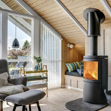 Tit Holiday home *